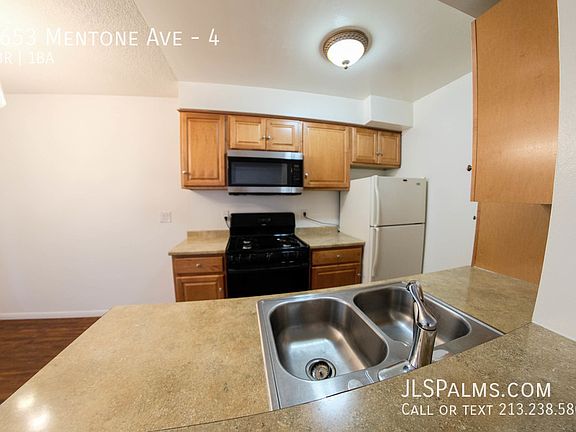 4th image of 3653 Mentone Ave #4