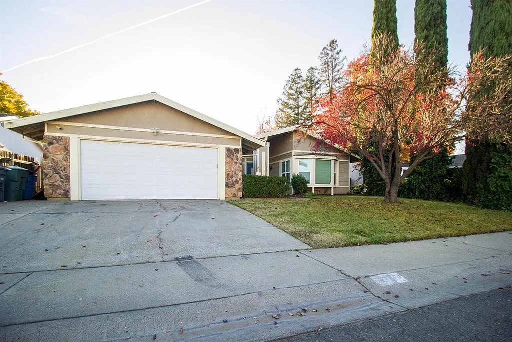 1312 Nadene Dr photo 1