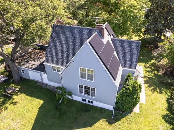 5239 Twin Lake Blvd E, Brooklyn Center, MN 55429