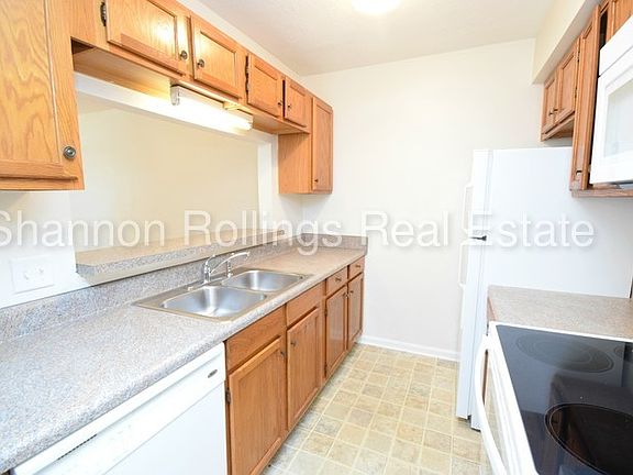 5th image of 301 W Clifton Ave