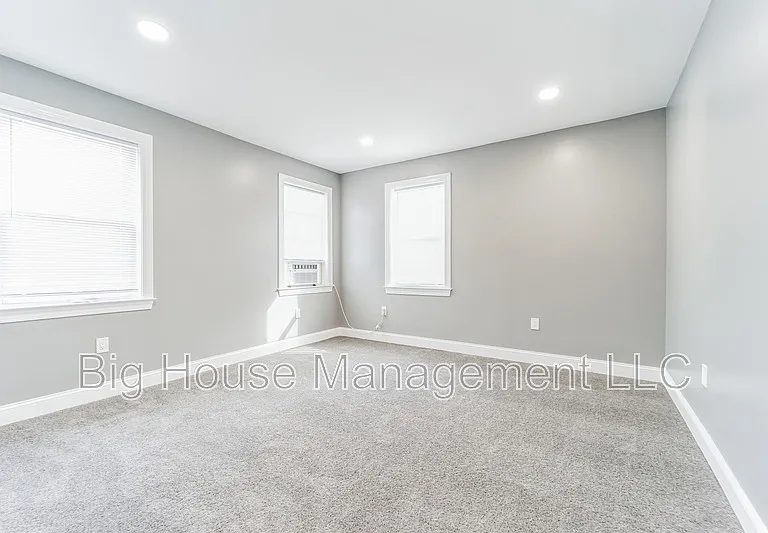 4806 Liberty Heights Ave #4 — Photo 9