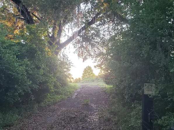 6110 Lexington Rd, Marianna, FL 32448