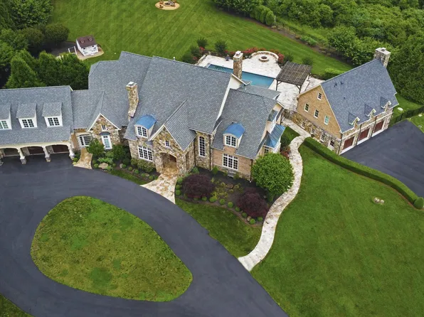 40524 Tim Tam Ct, Leesburg, VA 20176