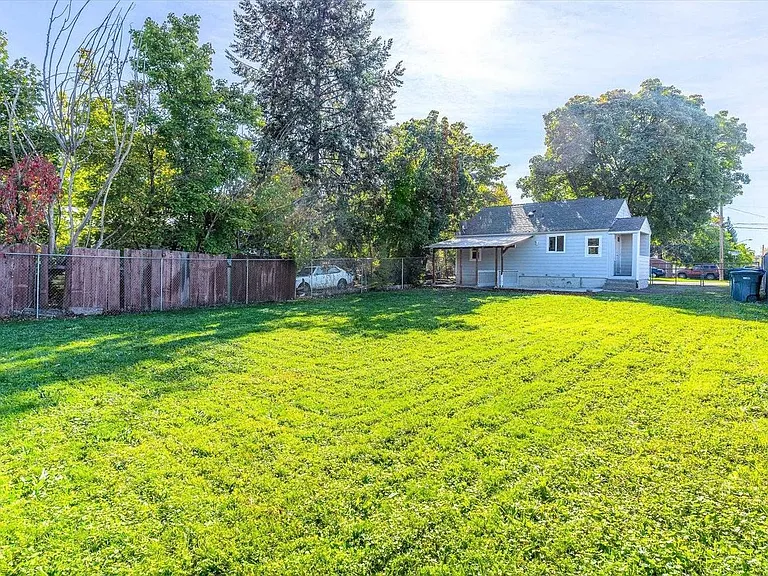 8801 E Frederick Ave — Photo 26