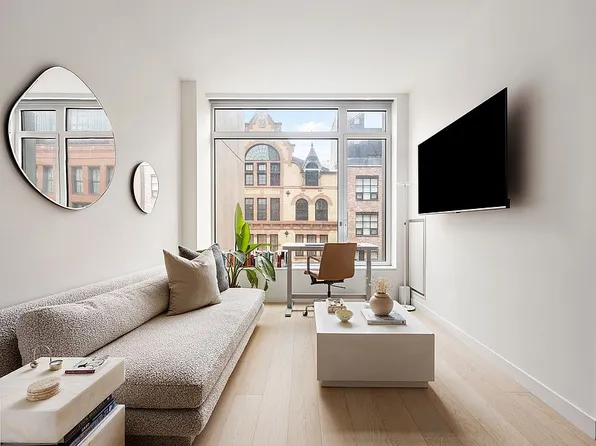 450 Washington St #617, New York, NY 10013