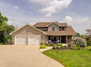 1994 Oak Wood View Dr, Verona, WI 53593