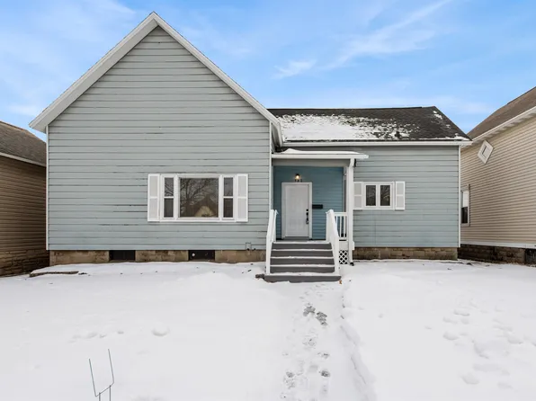 721 Terrace Ave, Marinette, WI 54143