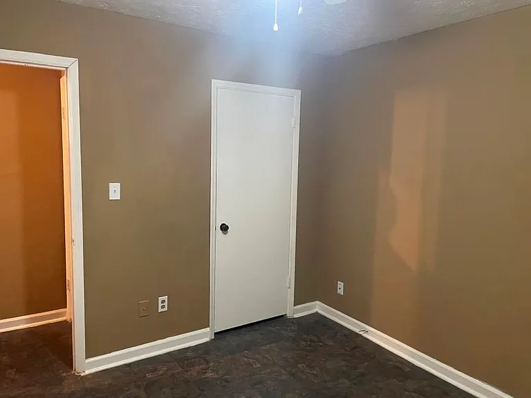 5133 Galbraith Cir — Photo 7