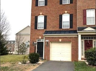 12703 Heron Ridge Dr, Fairfax, VA 22030
