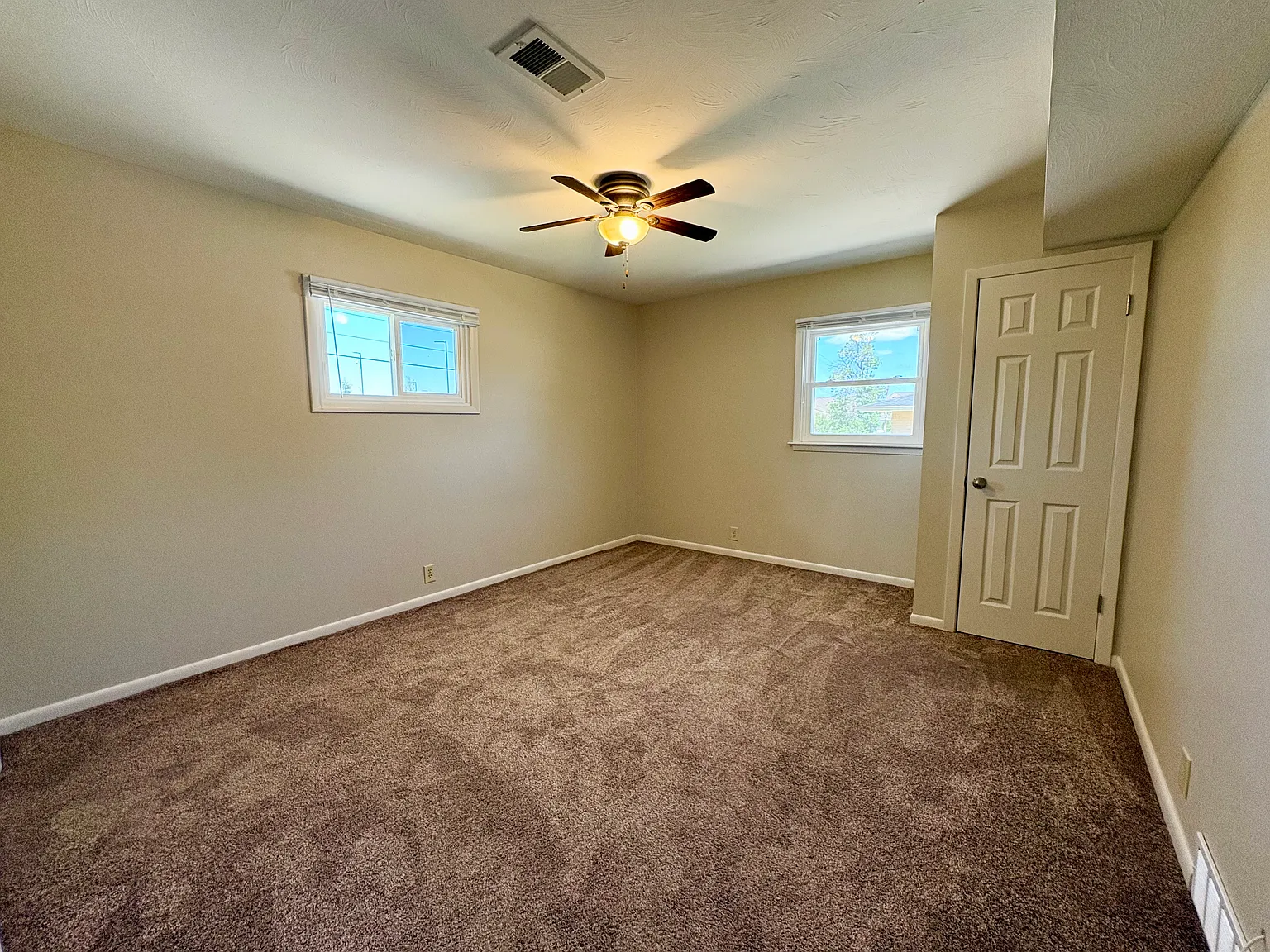 131 Wedgewood Drive — Photo 3