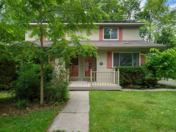 2nd image of 810 Miller Ave