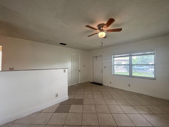 4th image of 1431 NW 20th St Suite A