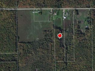 6390 Richardson Rd, Conneaut, OH 44030