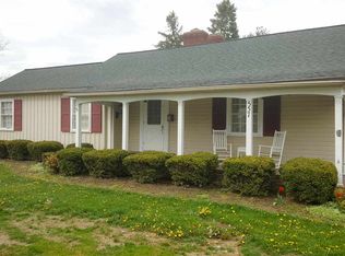 557 SE Greenville Ave, Winchester, IN 47394