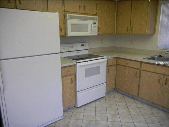 2nd image of 2716 Sand Hollow Ct