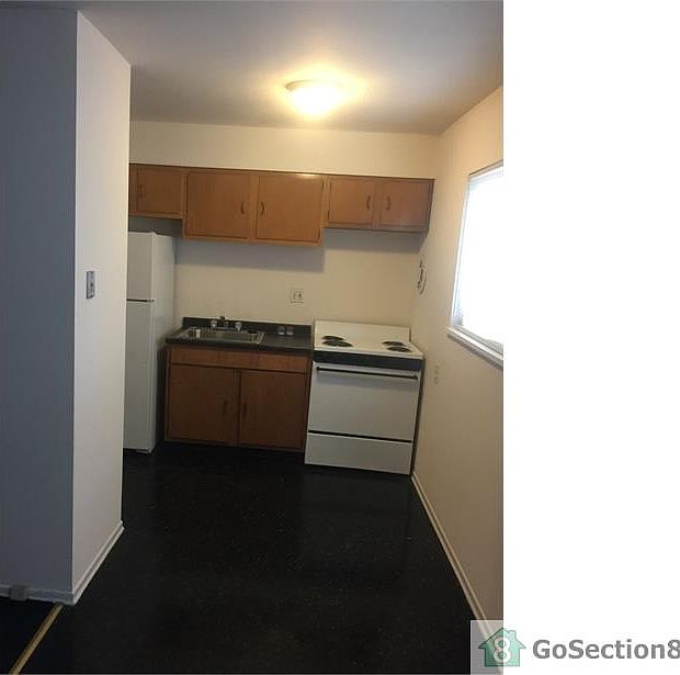 2nd image of 8518 N Broadway APT 1