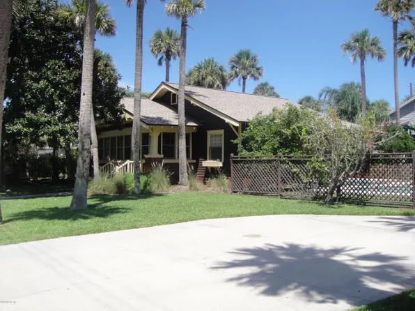 559 Ocean Blvd, Atlantic Beach, FL 32233
