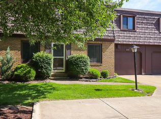 9100 N Church Dr #15, Parma Heights, OH 44130