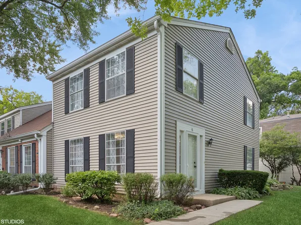 16 Forest Ln, Cary, IL 60013