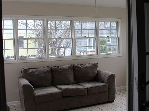 2nd image of 624 Livingston Dr