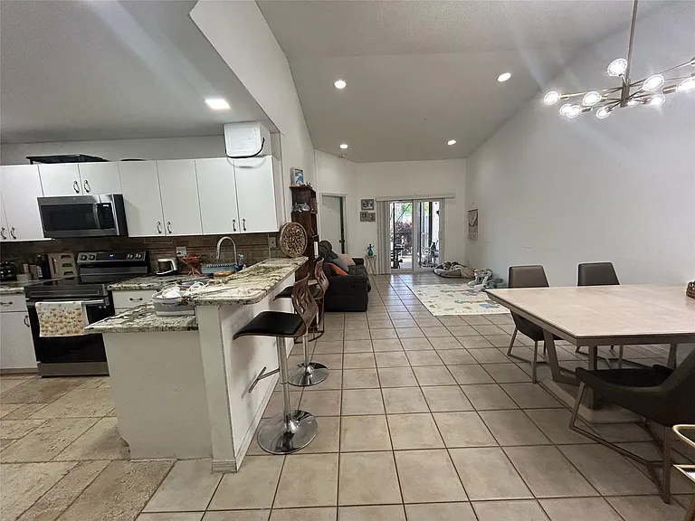 11296 SW 17th Ct — Photo 10