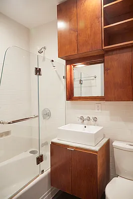 Rented by Compass | media 27