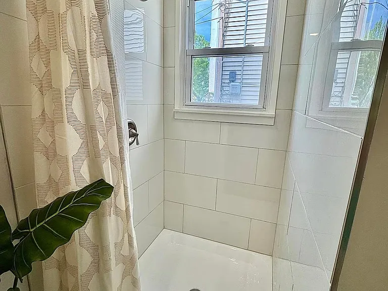 512 W Brigantine Ave #A — Photo 19