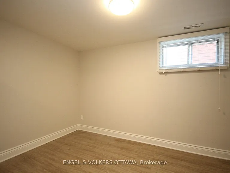 2073 Alton St #B — Photo 17