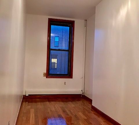 3rd image of 145 Court St APT 1B