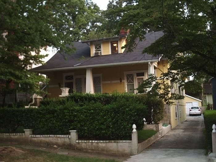 Frnt of House - Apt on RT