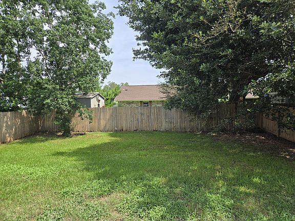 3rd image of 6562 Tampa Dr