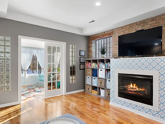 3rd image of 4430 N Magnolia Ave APT 1S