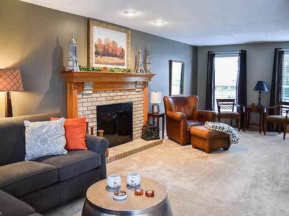 3rd image of 545 Westminster Cir