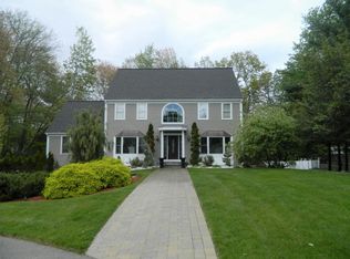 2 Lara Rd, Lynnfield, MA 01940