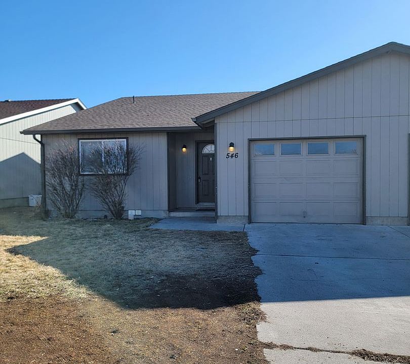 1st image of 546 NE Larch Ave