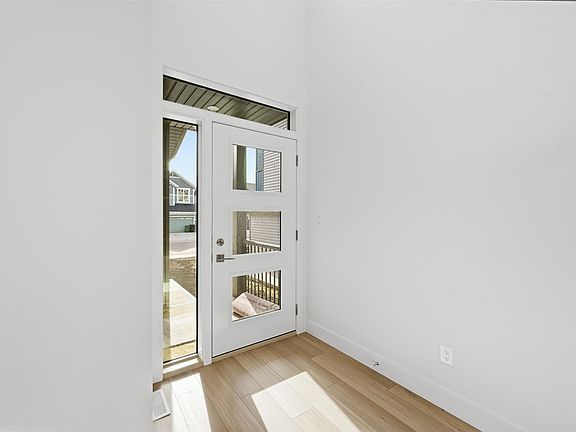 2nd image of 3050 Dixon Lndg SW