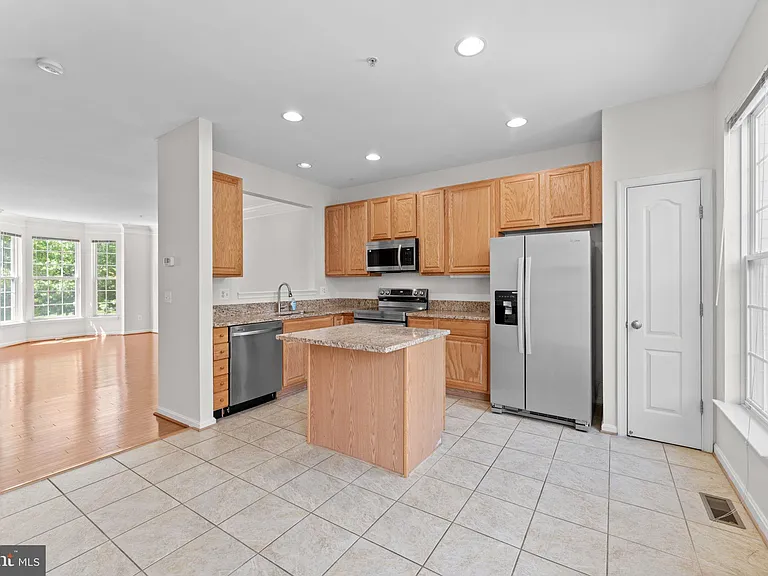 702 Anoosh Ct — Photo 13