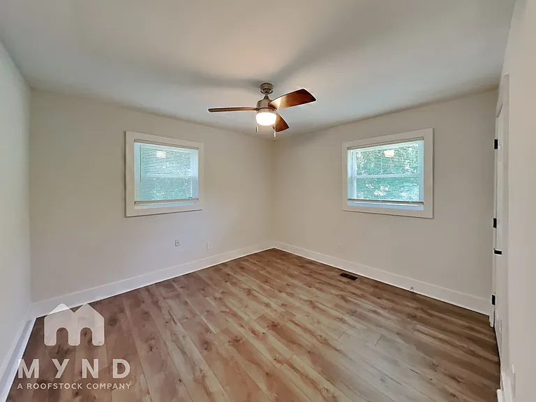 60 Finch Dr SE — Photo 10