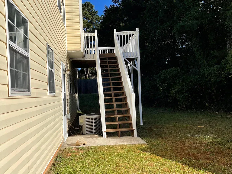 6286 Wellington Ct — Photo 11