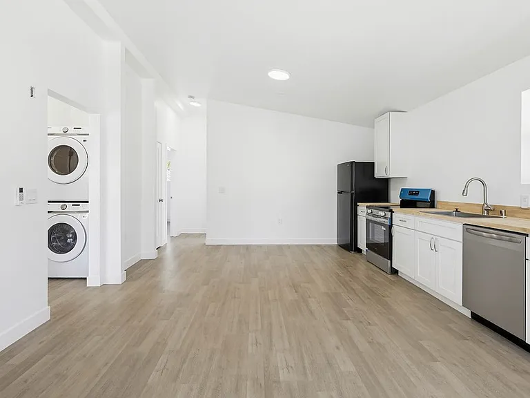 1017 Riverine Ave #200 — Photo 5