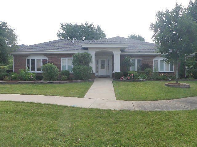 1st image of 25 Whippoorwill Ct