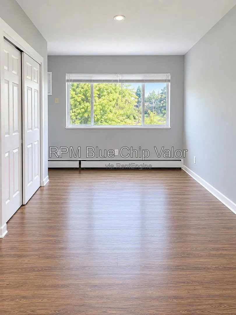 1 bed, 2.0 bath, $895 — Photo 1