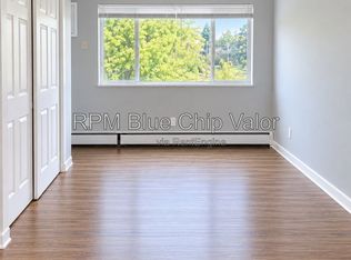 9481 Reading Rd APT 10, Cincinnati, OH 45215