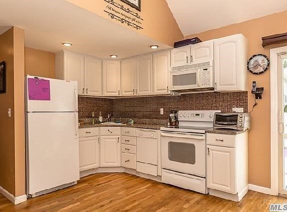 2nd image of 109 W 4th St