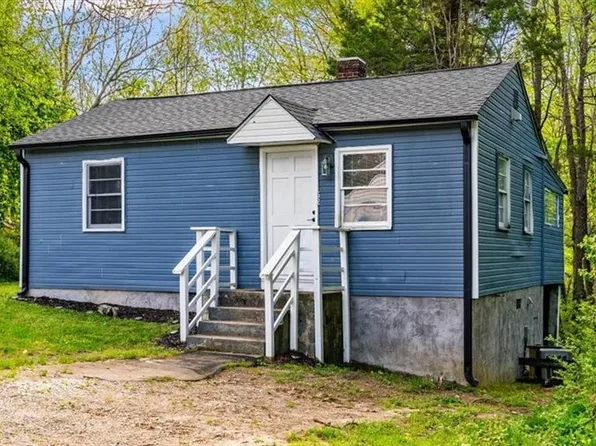 52 Circle Dr, Reidsville, NC 27320