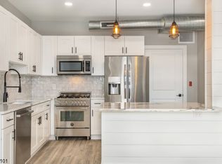 31 Berkshire Valley Rd, Kenvil, NJ 07847
