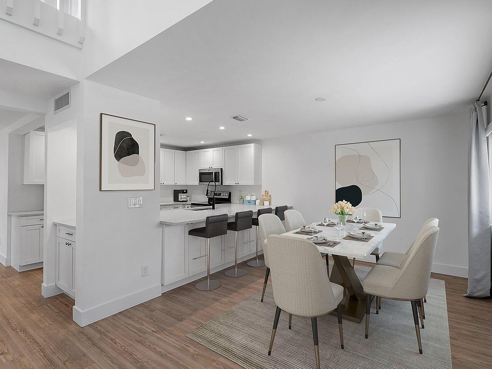 1st image of 211 Oak Harbour Drive