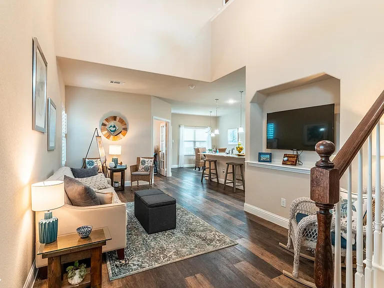 6819 Topaz Dr — Photo 12