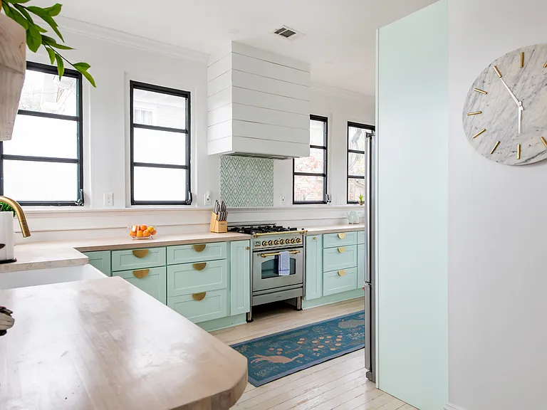 450 N Highland Ave NE #2 — Photo 25