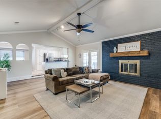 5805 Trail Crest Dr, Arlington, TX 76017